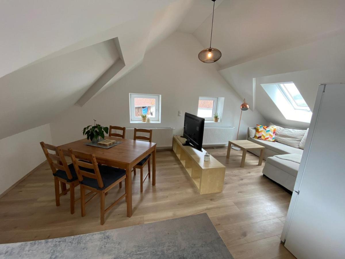 Helle 2 Zi. Wohnung Naehe Flughafen Muenchen Haimhausen  Exterior photo